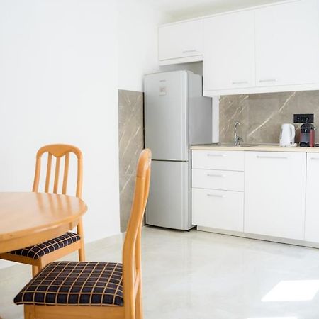 בלגרד Downtown, Spacious, 2 Bedroom Apartment מראה חיצוני תמונה