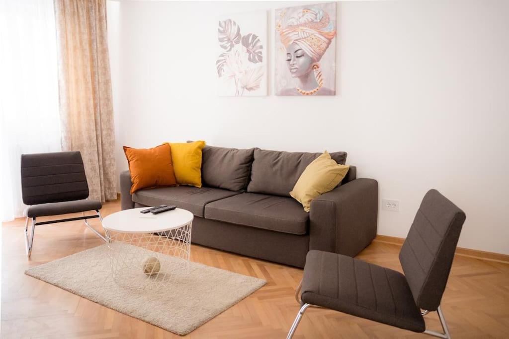 בלגרד Downtown, Spacious, 2 Bedroom Apartment מראה חיצוני תמונה